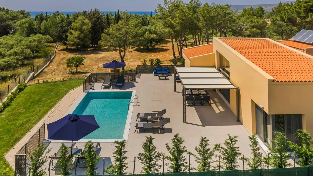 Sound Of Sea Villas Lixouri Exterior photo