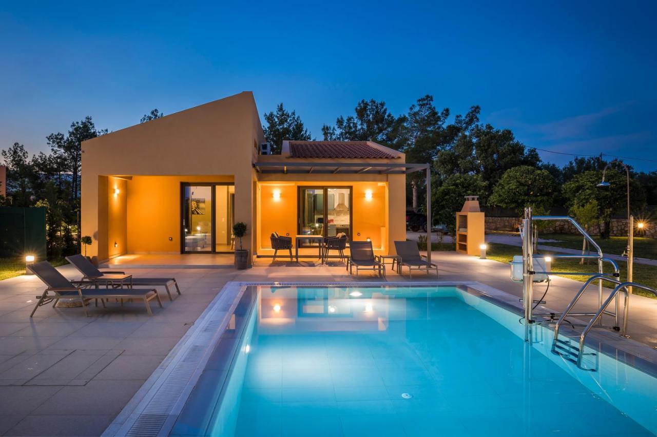 Sound Of Sea Villas Lixouri Exterior photo